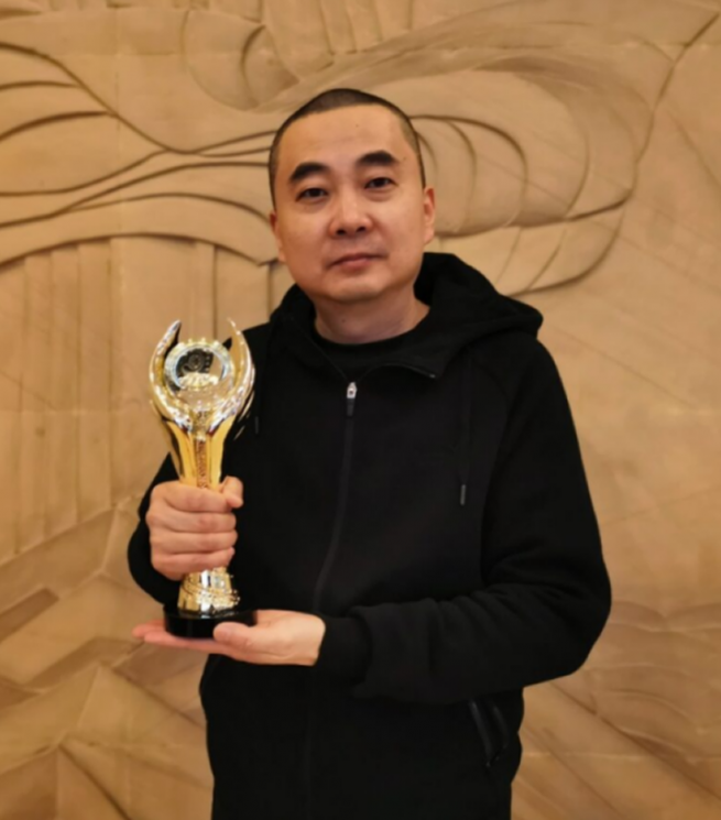 西部歌王的诗与远方——大型民族音乐电影《半个月亮爬上来》 定档12月3日(图7)