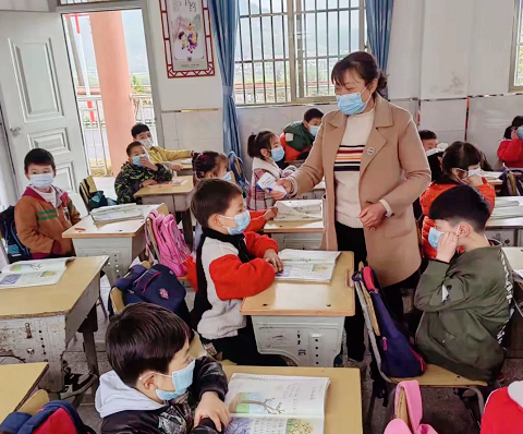 湖北武穴:余川镇车坊小学开展疫情防控应急处置演练!(图2)