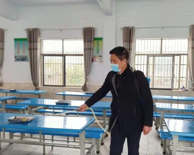 湖北武穴:余川镇车坊小学开展疫情防控应急处置演练!(图7)