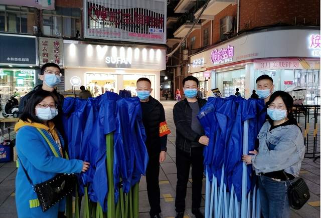 特写:武穴市委书记胡昊观摩正街社区疫情防控应急演练并点赞!(图11)