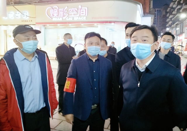 特写:武穴市委书记胡昊观摩正街社区疫情防控应急演练并点赞!(图6)