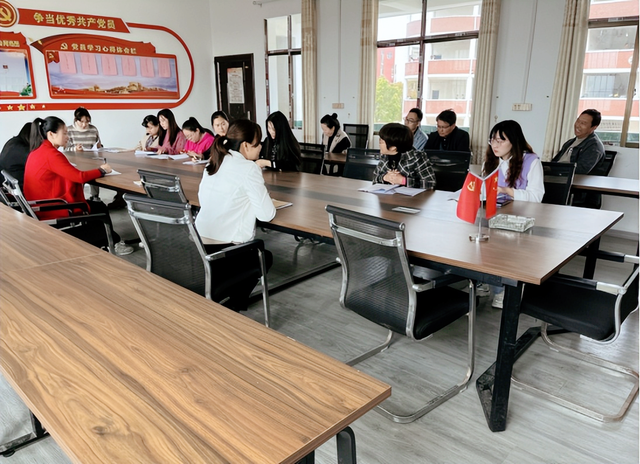 湖北武穴石佛寺镇鸡公岭中学小学部:凝“新”聚力 展“新”风貌!(图6)