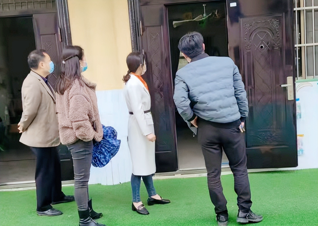 湖北武穴:蔡慧到余祥小学调研校园建设和疫情防控工作!(图3)