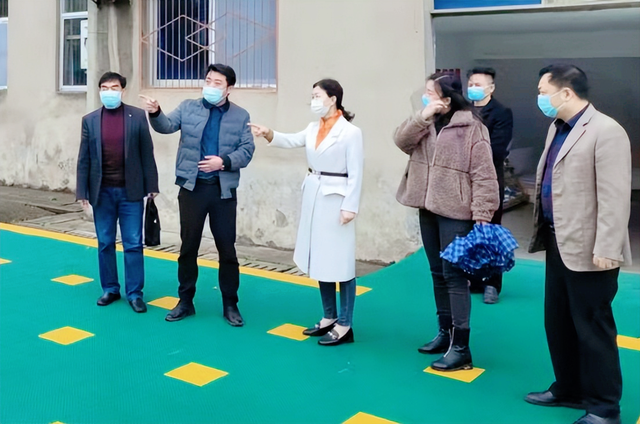 湖北武穴:蔡慧到余祥小学调研校园建设和疫情防控工作!(图2)