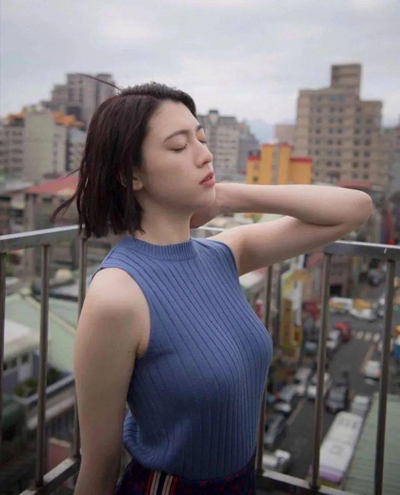 周杰伦 '钦点尤物' 三吉彩花「真空上阵」!曾被质疑 '下海' ?颇有 '东方美女韵味' !(图11)