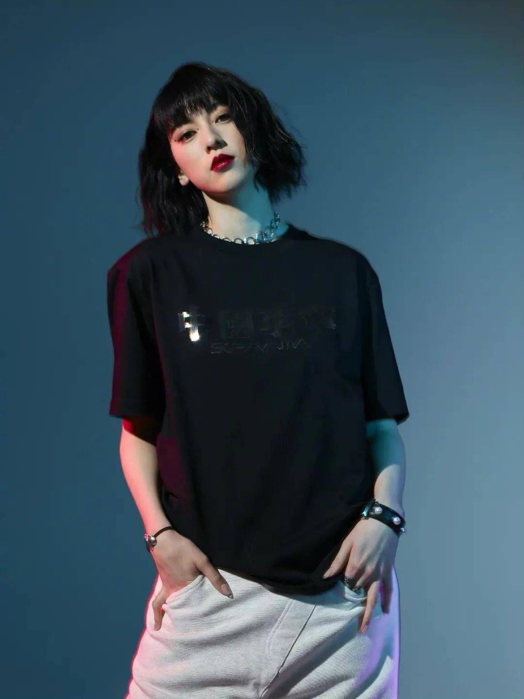 周杰伦 '钦点尤物' 三吉彩花「真空上阵」!曾被质疑 '下海' ?颇有 '东方美女韵味' !(图24)