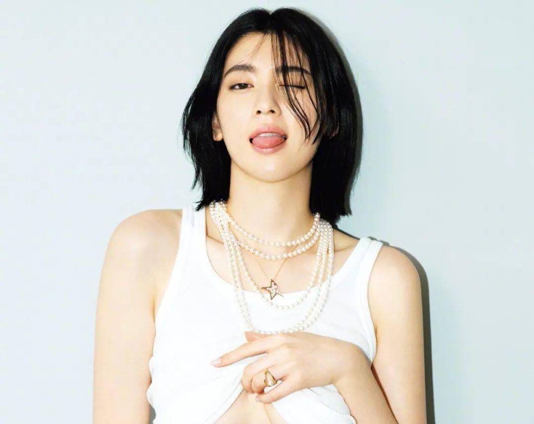 周杰伦 '钦点尤物' 三吉彩花「真空上阵」!曾被质疑 '下海' ?颇有 '东方美女韵味' !(图21)