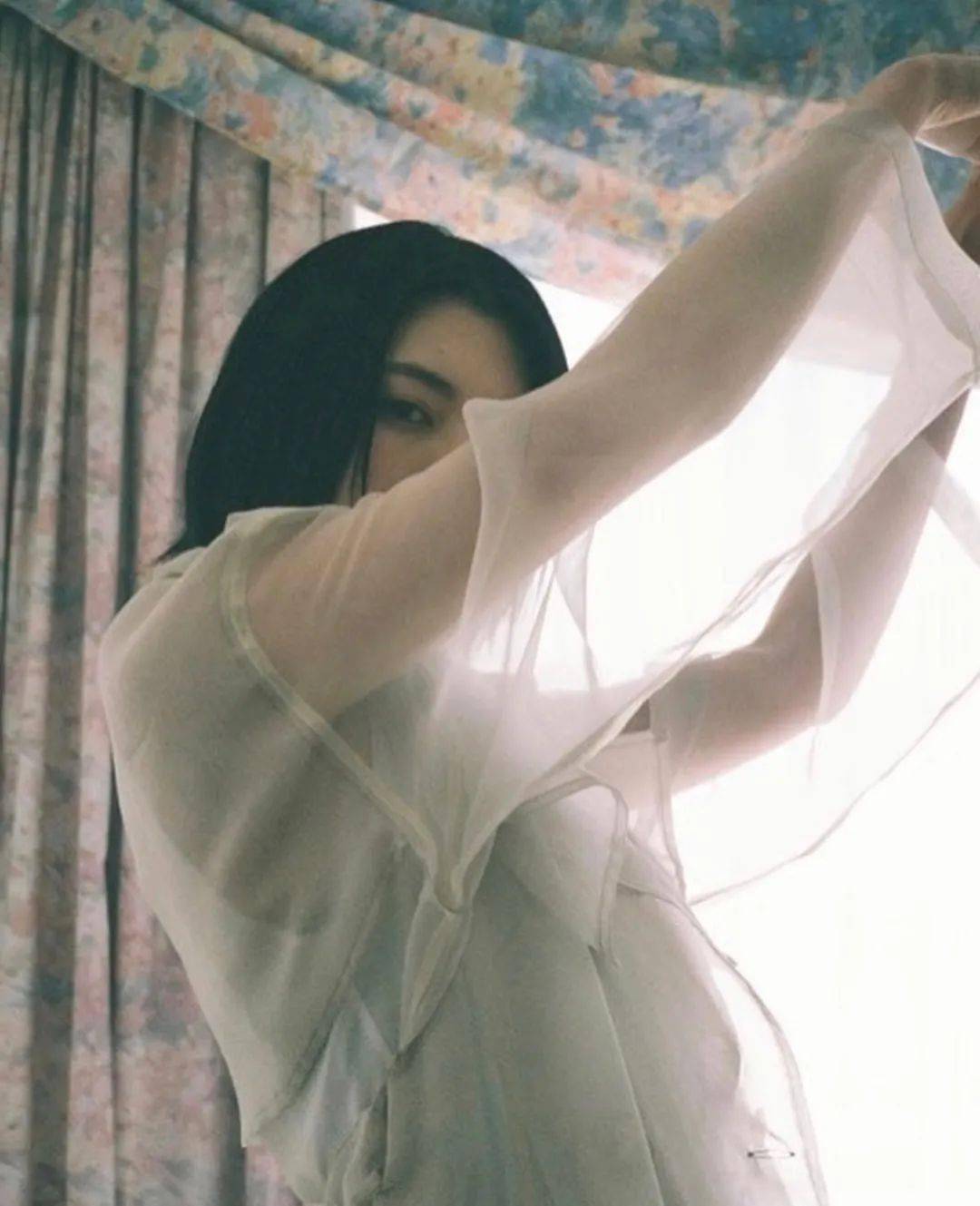 周杰伦 '钦点尤物' 三吉彩花「真空上阵」!曾被质疑 '下海' ?颇有 '东方美女韵味' !(图15)