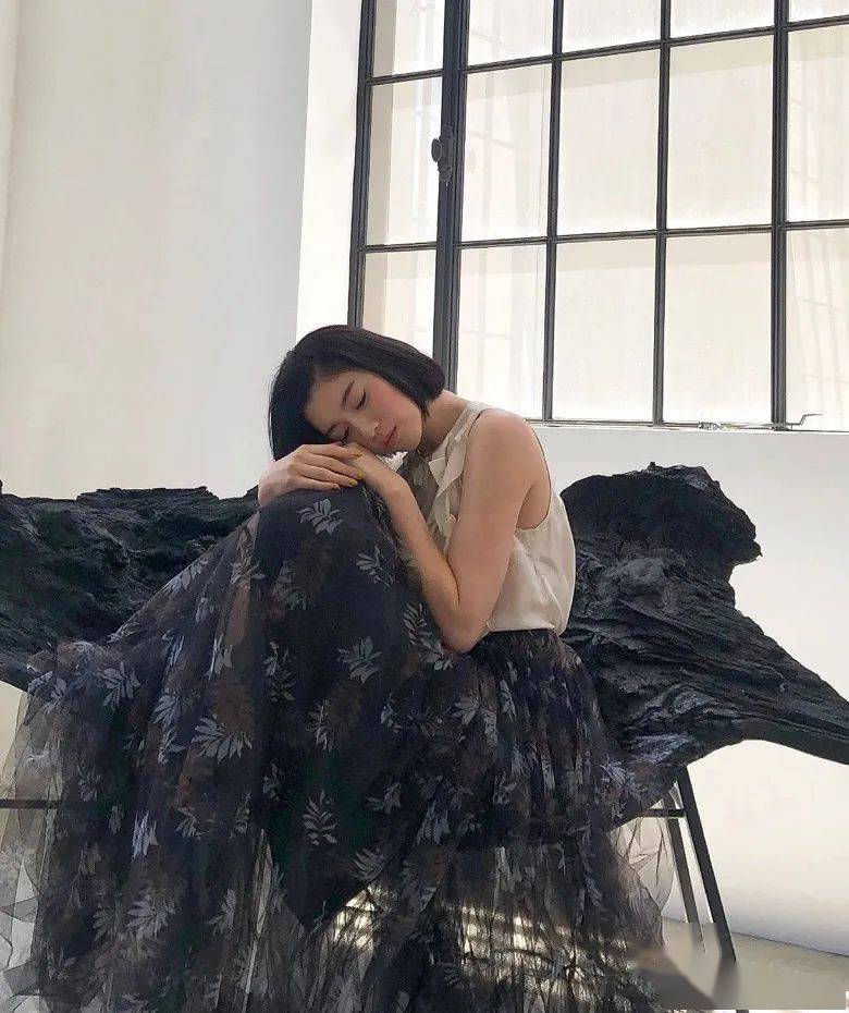 周杰伦 '钦点尤物' 三吉彩花「真空上阵」!曾被质疑 '下海' ?颇有 '东方美女韵味' !(图17)