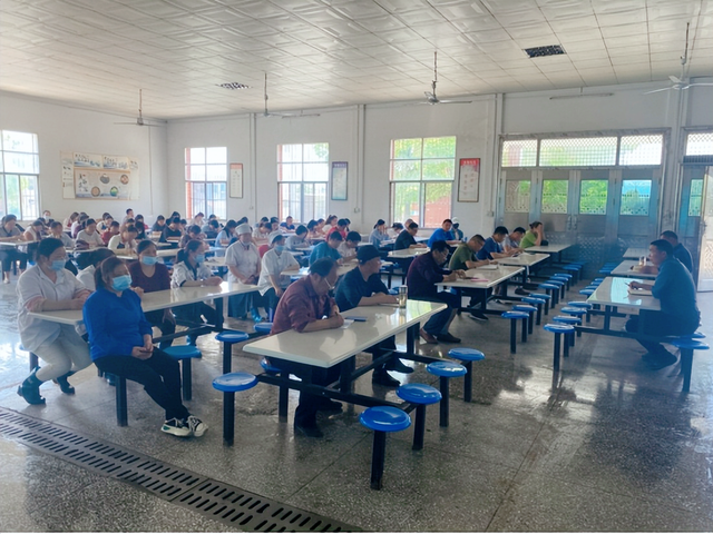 筑牢疫情防线 守护健康校园 ——湖北武穴四望镇铁石中学认真贯彻落实全市学校疫情防控视频调度会精神!
