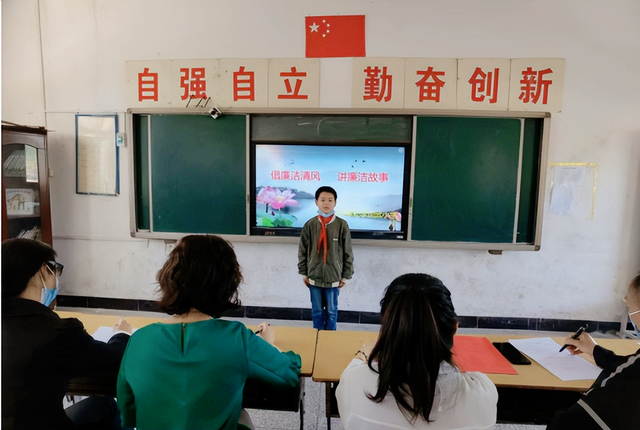 湖北武穴街道李顶武小学:倡廉洁清风 讲廉洁故事!(图2)