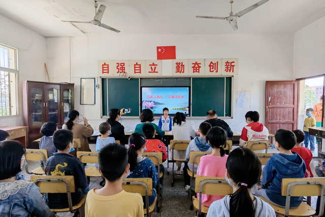 湖北武穴街道李顶武小学:倡廉洁清风 讲廉洁故事!(图6)