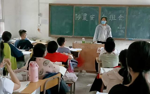 湖北武穴田家镇街道钱炉小学:防震应急演练筑牢安全屏障!(图7)