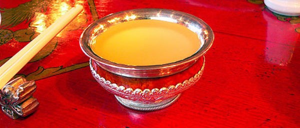 【诗生活】拆开一瓶青稞酒 文/鹤冲天