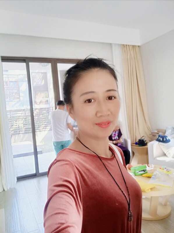 郑州头条 女诗人 清水锅儿