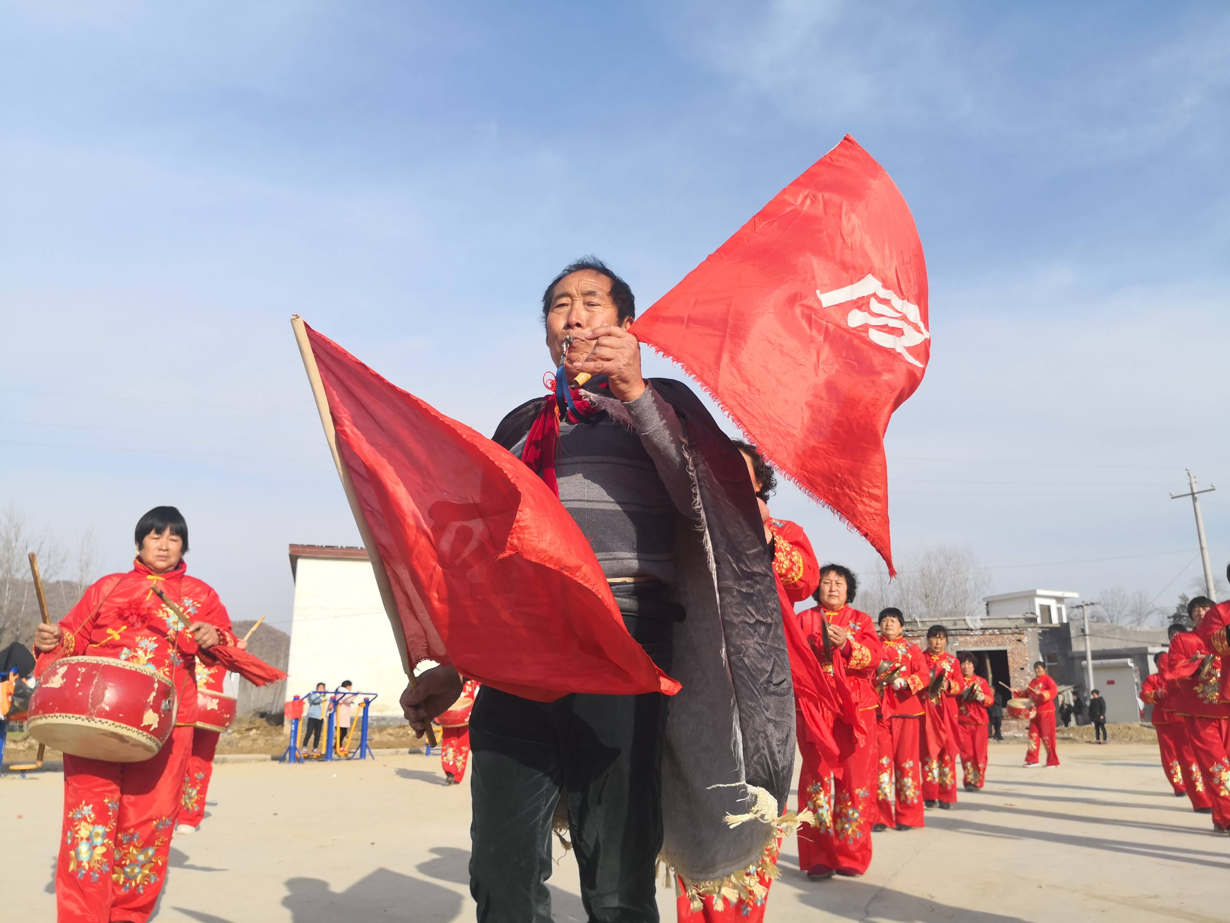 2019年汝阳县靳村乡椿树村喜庆锣鼓队_洛阳头条