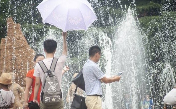 纳凉 文/易生诗梦（图2）