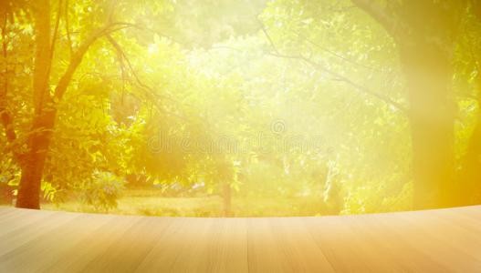 【诗生活】夏日的天空 文/周颖