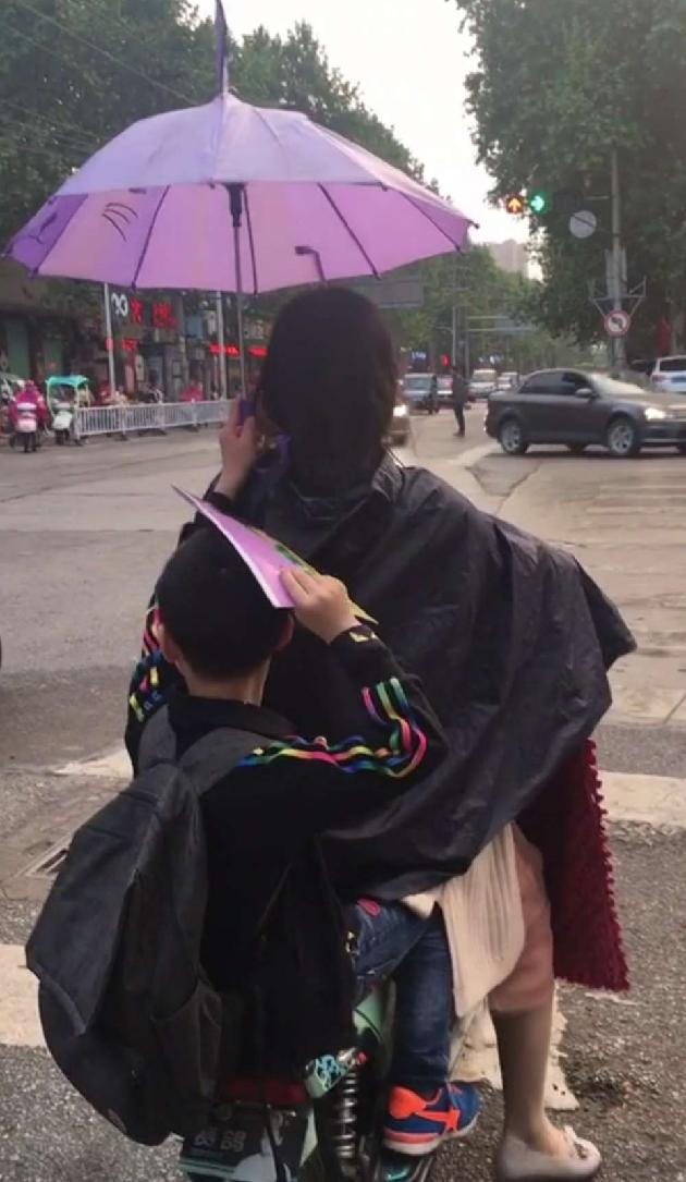 雨中书 文/唐红云