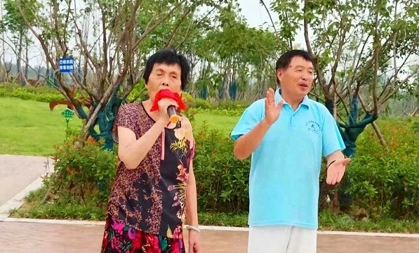 绿满溪散文《开心一族》第十期(总第397期)选刊的作品(图7)