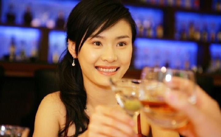 汉俳醉酒两首 文/木子玲