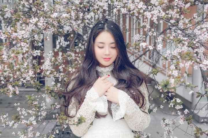 风花雪月的自由詩 文/郑文華（图2）