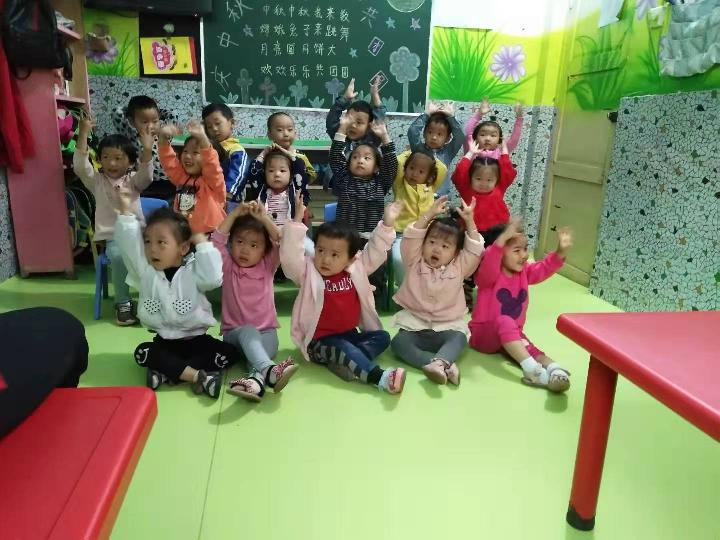 洛阳市喜洋洋幼儿园小一班(花朵 作者：新华人)