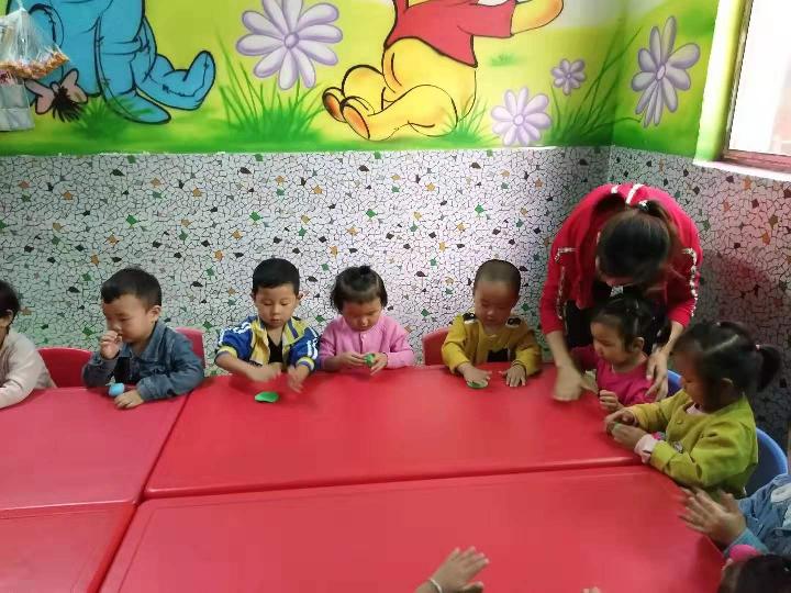 洛阳市喜洋洋幼儿园小一班(花朵 作者：新华人)（图3）
