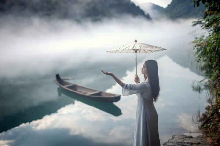 上善若水吟 文/卞今良