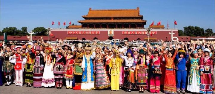 五星红旗 文/新华人（图3）