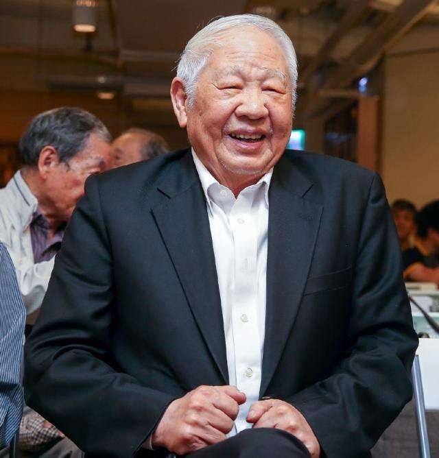 邀洛夫畅饮 文/易生诗梦（图2）