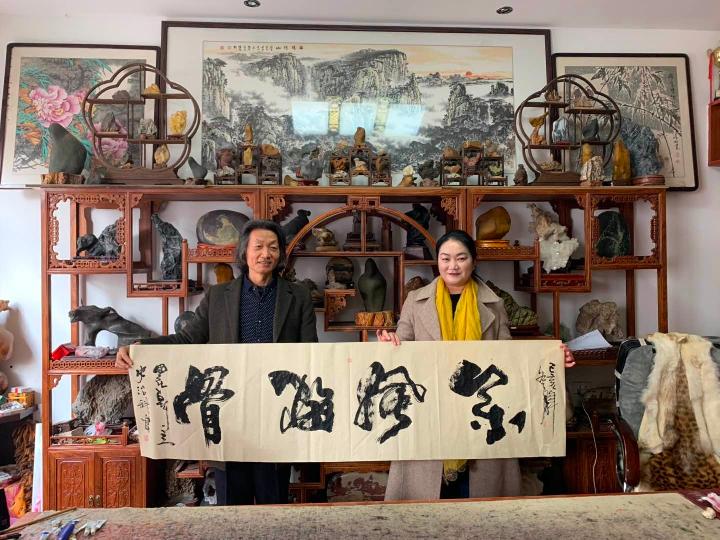 伊川文联付新艳副主席率领书画群英赴史治科家 共同赋诗九首合影留念(图4)