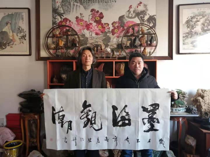 伊川文联付新艳副主席率领书画群英赴史治科家 共同赋诗九首合影留念(图12)