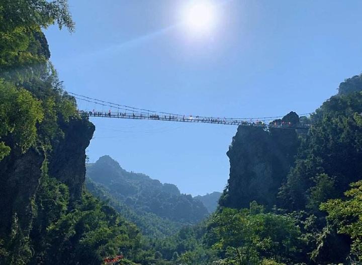 龍山松水韵诗情（二首）-京津沪头条 作者:冰凌（宋雅军）（图4）