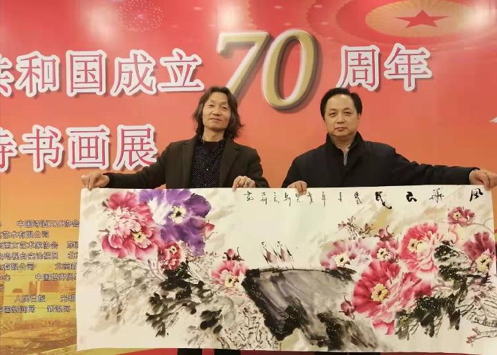 为庆祝“建国七十周年”史治科巨幅丈八牡丹《春风万里图》在北京博物馆展出，恭喜荣获一等奖！共赋诗庆贺！（图9）