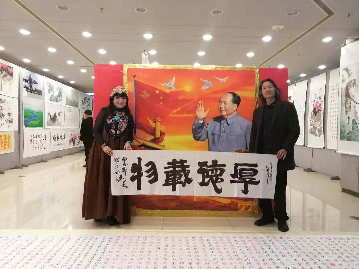 为庆祝“建国七十周年”史治科巨幅丈八牡丹《春风万里图》在北京博物馆展出，恭喜荣获一等奖！共赋诗庆贺！（图25）