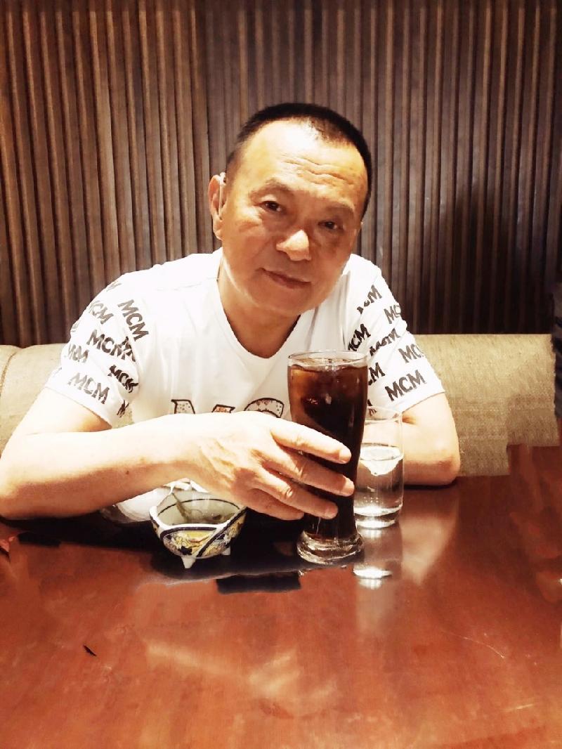 EB81145B-BE82-4313-9B28-D5F7A3D5EA7D