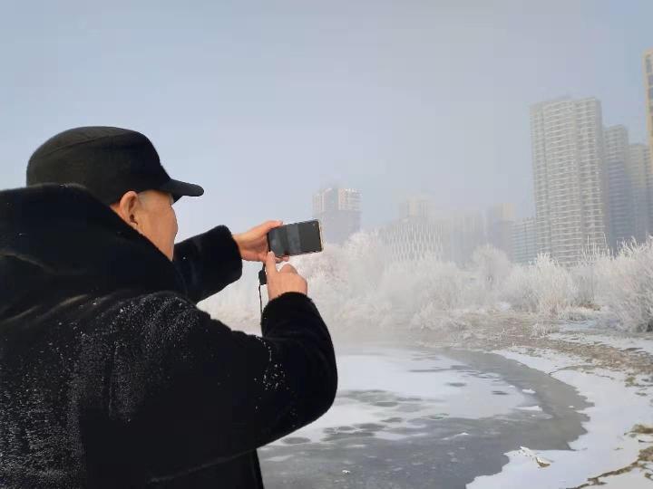 快乐的印痕-京津沪头条 文/雪松 诗韵（吉林）（图2）