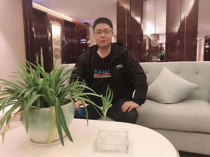 《中国爱情诗刊》【中国爱情诗人档案】(第922期)贵州诗人:张引力的诗
