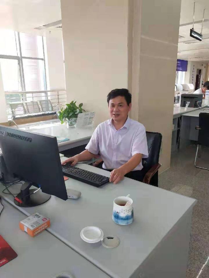 《中国爱情诗刊》【中国爱情诗人档案】(第951期)山东诗人:张立国的诗
