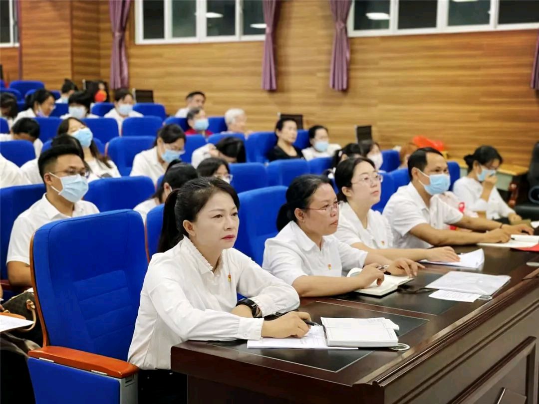 《学习贯彻党的二十大精神——办好人民满意的教育》专题党课(图5)