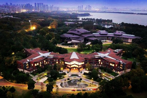 在江泽民创新论断的指引下,云南创新教育走在全国前列(图4)