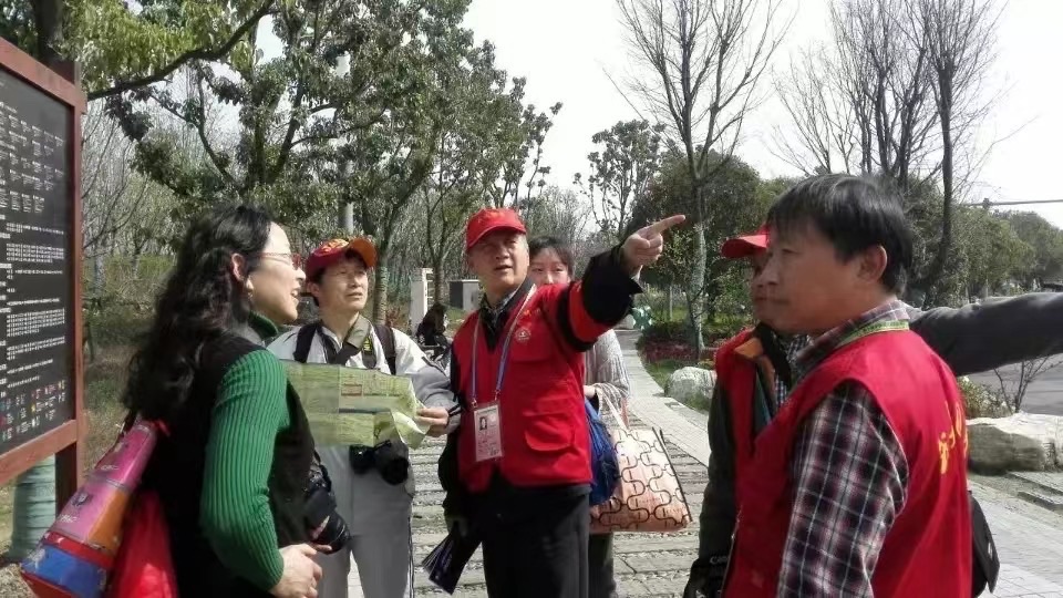 送诗友——读李白诗《黄鹤楼送孟浩然之广陵》有感,作者:周智敏
