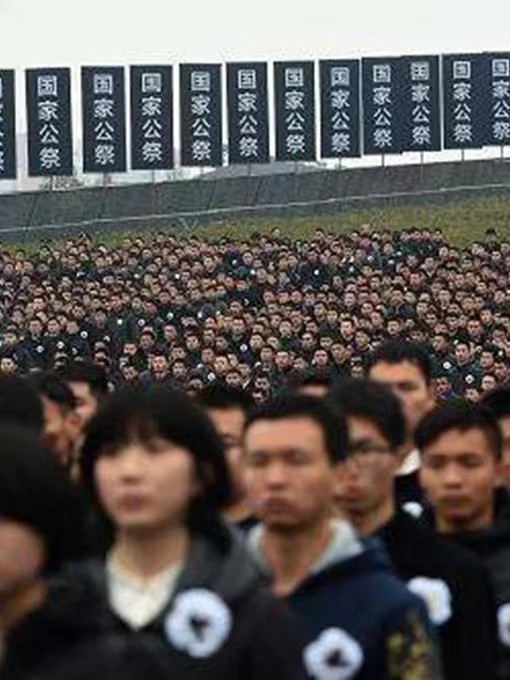 刘欣朗诵【今天,国家祭奠】作者/任学路(图2)