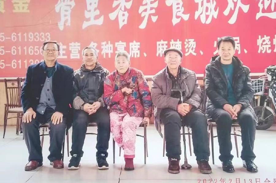 《祭亲人灵芝》联机全球发布袁华成精品诗歌（图5）