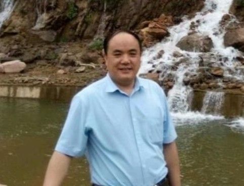 【新山东文学社】《走向尘世赏给我的路（外一首）》作者/褚向平 主播/竹韵丽影（图8）