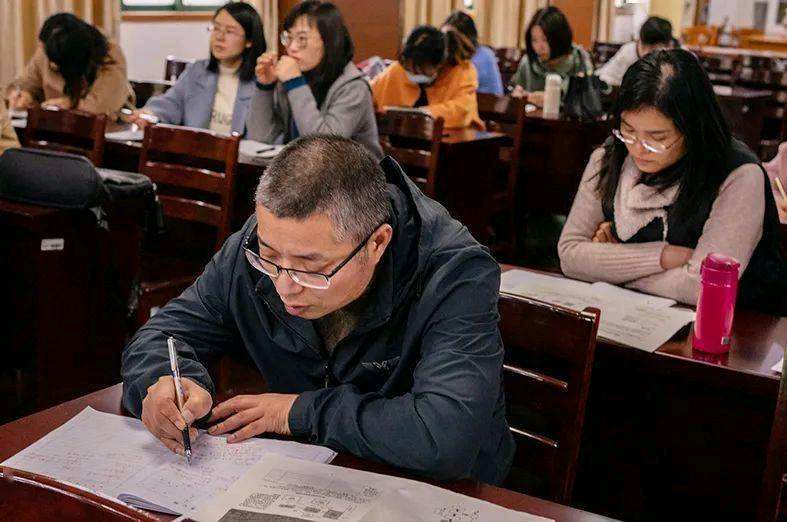 【中国每日发现文学】诗人潘涛《名师指路》（二首）