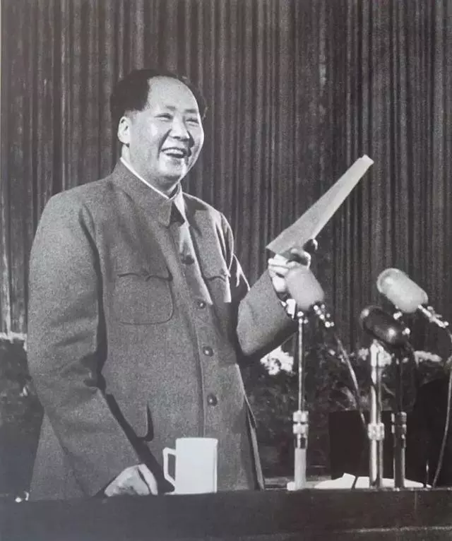 今天，让我们一起缅怀敬爱的领袖毛主席！（图15）