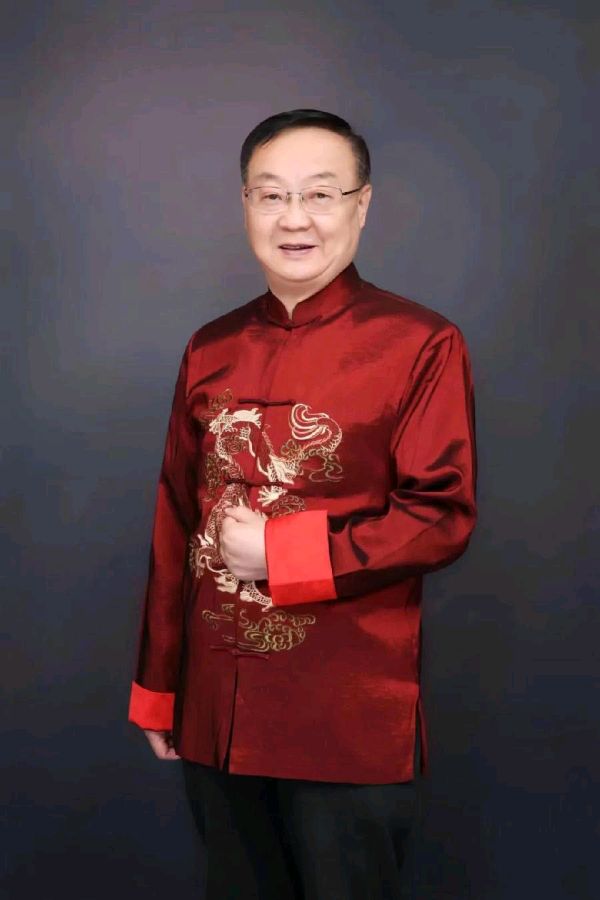 人民书画家张志毅先生为梁同余挥毫书写《军中女神祝学军》