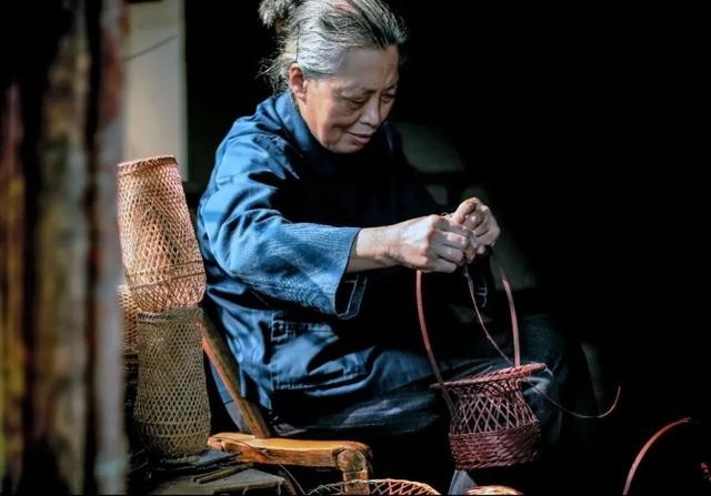 经典合诵 ‖【故乡里的妈妈】作者/龙共 合诵/京果 龙共 合成/京果（图4）